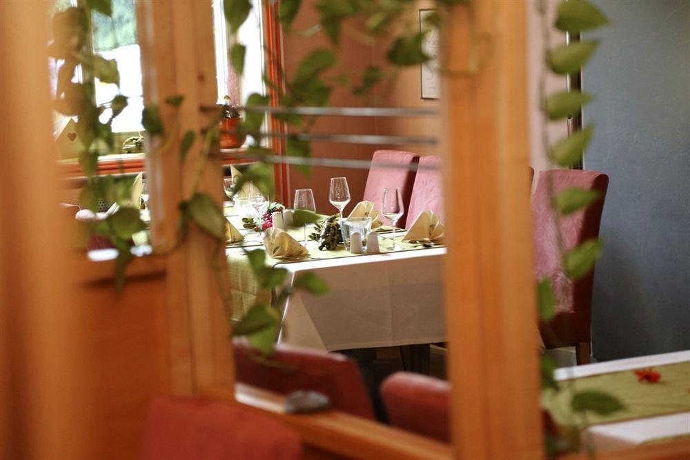Muehlenthalers Park Hotel Konz Bagian luar foto