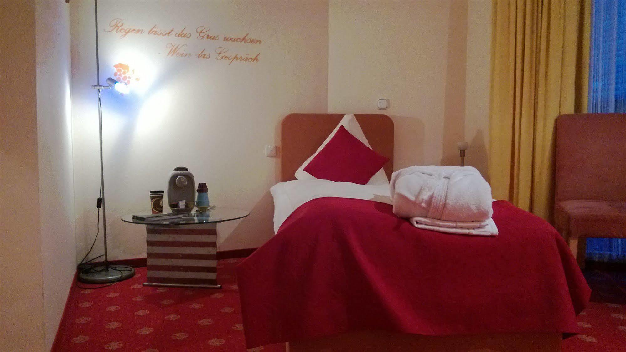 Muehlenthalers Park Hotel Konz Bagian luar foto